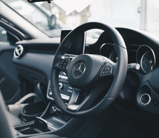 A lejohet ta blejmë makinën me këste?