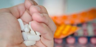 Nëse agjërimi shkakton gjakderdhje të rëndë menstruale, anemi dhe letargji, a mund të mos agjërojë femra?