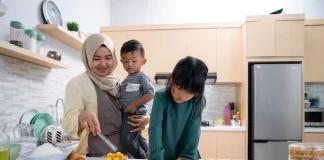 Femrat muslimane si të bëjnë ibadet kur kanë shumë punë në shtëpi?