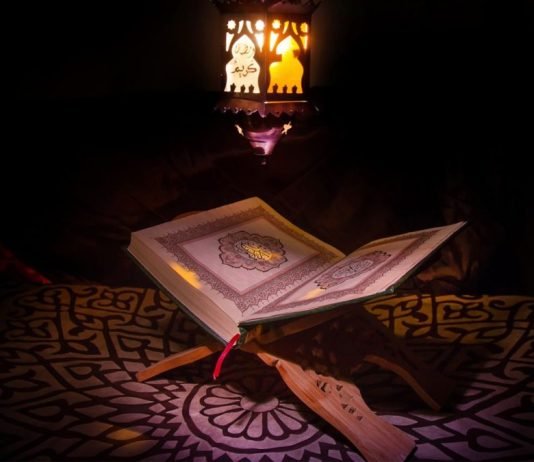 A është më mirë të bëjmë hatme në grup apo vetë gjatë Ramazanit?