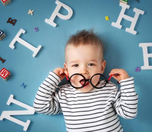 Kujt i takon e drejta e emërtimit të fëmiut?