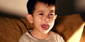 Nëse fëmiu qan natën, cilën sure t’ia lexojmë?