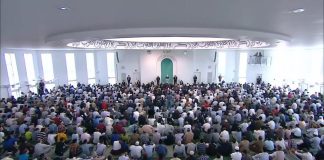 Deri në çfarë distance i obligohet muslimanit falja e namazit me xhemat, në xhami?