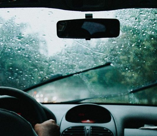 Cila është detyra e mahremit ndaj të afërmve të tij femra, të cilat kanë nevojë që ai t’i ndihmojë ato në punët e tyre të përditshme?