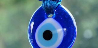 A lejohet mbajtja e syrit të kaltër në shtëpi?