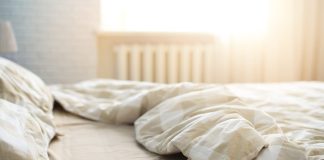 A është gjynah të flemë pas namazit të sabahut?