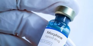 A lejohet përdorimi i morfinës për të lehtësuar dhimbjen e pacientit?