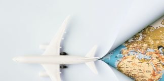 A mund të bashkoj namazet para udhëtimit?