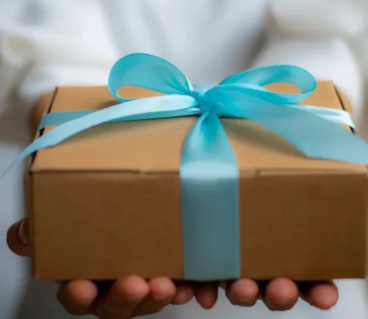 Dhurata për shkak të borxhit?