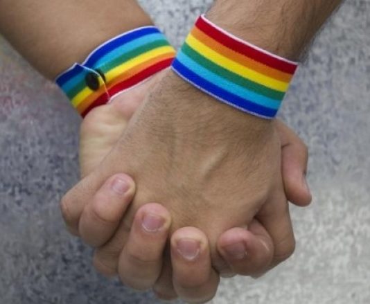 A është homoseksuali jobesimtar?