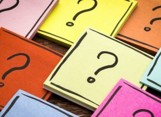 Në lidhje me tatuazhët ,vathët në hundë dhe gurët vezullues në dhëmbë?!