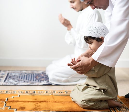 Si t’ia bësh të dashur namazin fëmijës tënd?