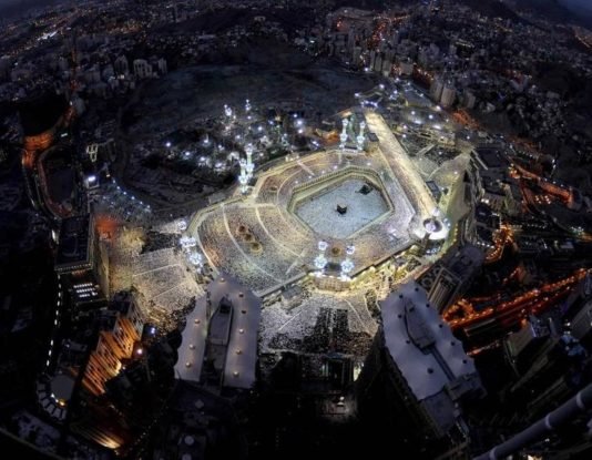 A i kanë falur pesë kohë namaz pejgamberët para Muhamedit alejhi we selem?