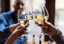 A kam mëkat nëse nuk pi alkool, por vetëm e furnizoj lokalin me të?