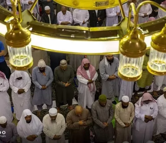 Dua të falem më shumë gjatë natës dhe ta mbyll namazin vetë me vitrin, por në xhami imami fal vitrin, si mund të veproj?