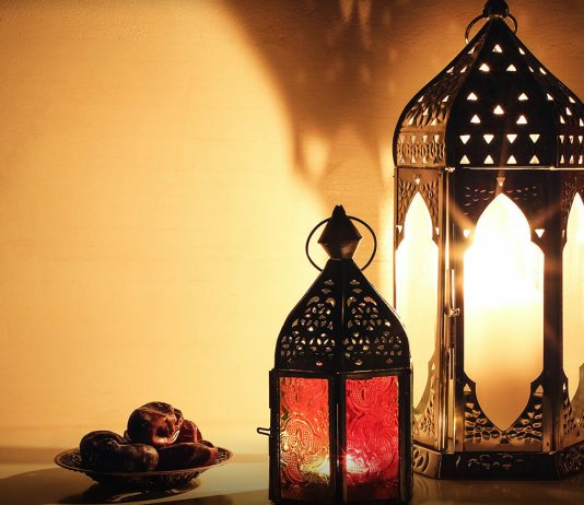 A i lejohet atij që agjëron kaza ta ndërpresë atë? Po atij që agjëron një ditë nafile (vullnetar)?