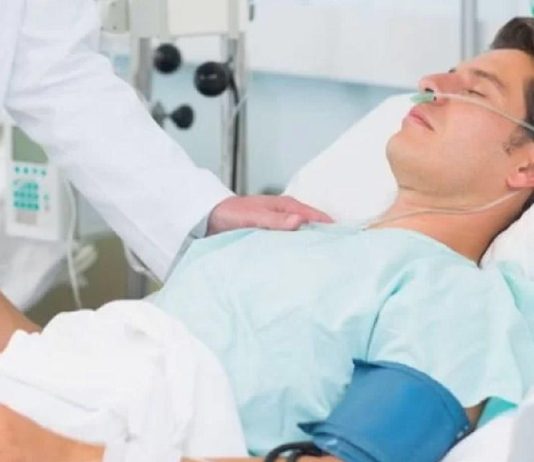 A duhet ta kompensojë namazin dhe agjërimin personi që zgjohet nga gjendja e komës?