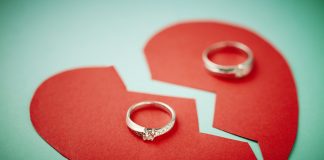 Si të veproj kur bashkëshorti nuk falet e as mua nuk më përkrah në praktikim e fesë?