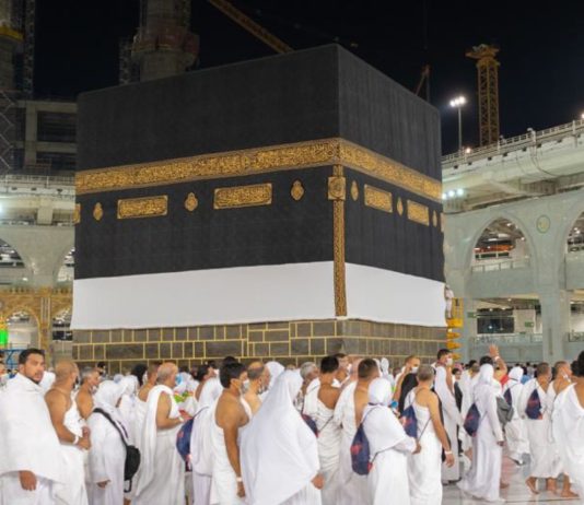 Njerëzit janë mësuar ta thërrasin besimtarin “haxhi” pas kryerjes së haxhit. A ka ndonjë rregull të sheriatit për këtë?