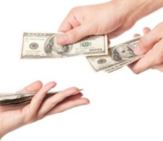 Çfarë duhet bërë kur dikush të lë amanet paratë e tij?