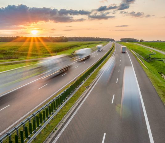 Cili është kuptimi i hadithit:“Dynjaja është burg për besimtarin dhe Xhenet për jobesimtarin.”