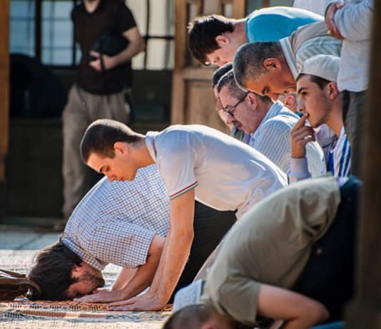 Gazrat e vazhdueshme gjatë abdesit dhe namazit?!