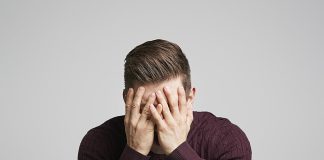 A duhet të dërgoj salavate para dhe pas duasë dhe a konsiderohet kjo bidat?