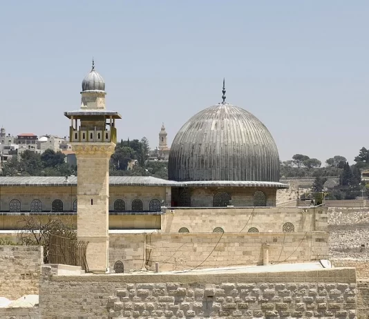 Cili është përfundimi i atyre që jetuan pas periudhës së Isait (salallahu alejhi ue selem), dhe para fillimit të profecisë së Muhamedit (salallahu alejhi ue selem)?