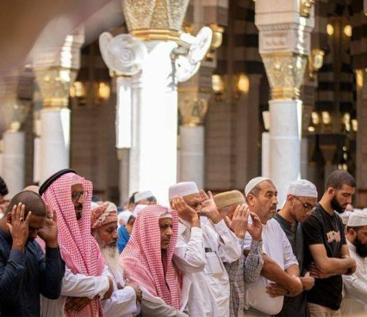 Imami harron të lexoj Fatihan dhe i kujtohet vetëm pasi bie në ruku