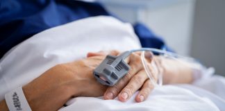 Kam qenë e sëmurë 3 javë dhe nuk kam falur namaz, si ta kompenzojë atë?