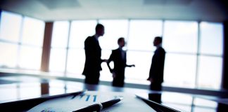 Gjykimi për atë që thotë: “E di që kamata është haram, por nuk e braktis”?