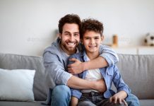 Si duhet t’i qasen prindërit fëmijës së tyre mbi çështjet e pubertetit dhe edukimit seksual?