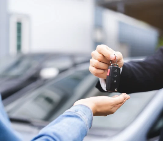 A lejohet të vozis një makinë që është blerë me para të marra nga kredi me kamatë?