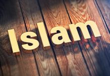 Çfarë duhet të bëjë një person që dëshiron të hyjë në Islam, por ka frikë mos e dëmtojnë të afërmit e tij?