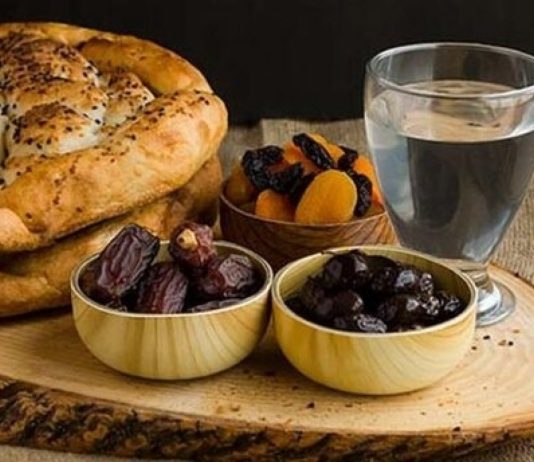 A lejohet t’i japë fidje (shpagim për ditët e paagjëruara) fëmijëve, nipërve ose të tjerëve si ushqim për iftar?