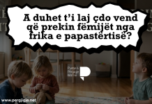 A duhet të pastroj çdo vend që prekin fëmijët nga frika e papastërtisë?